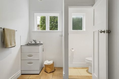 Photo of property in 12 Domain Street, Devonport, Auckland, 0624