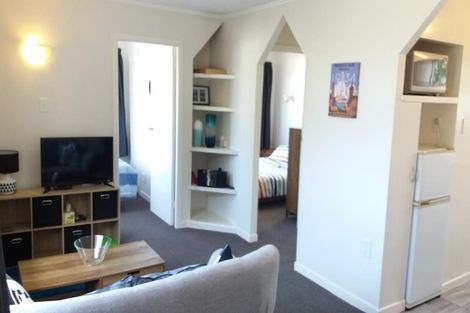 Photo of property in Windsor Court, 340u2 Tinakori Road, Thorndon, Wellington, 6011