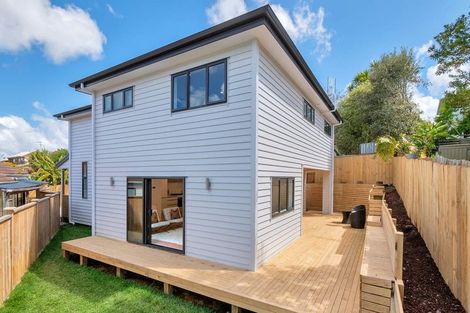 Photo of property in 23a Cottam Grove, Northcross, Auckland, 0632