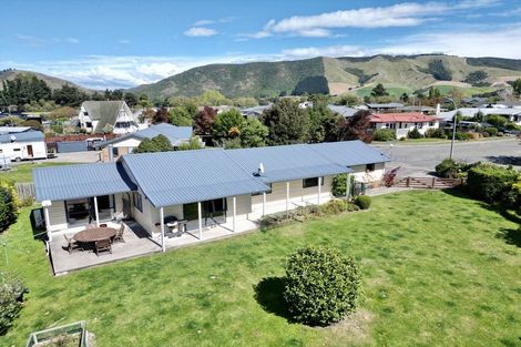 Photo of property in 9 Pitman Place, Waimate, 7924
