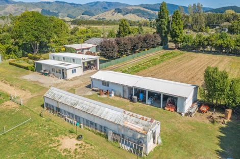 Photo of property in 177 Mcleavey Road, Ohau, Levin, 5570