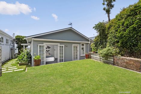 Photo of property in 15 Laura Avenue, Brooklyn, Wellington, 6021