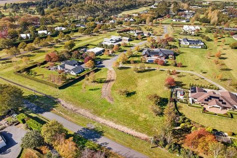Photo of property in 5 Eagle Place, Martinborough, 5711