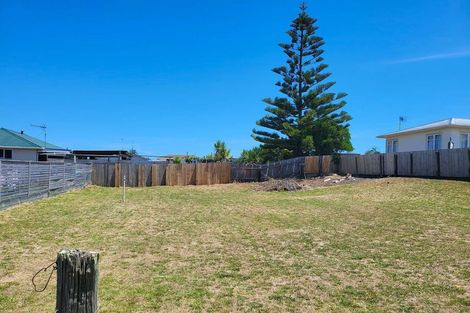 Photo of property in 9 Laird Street, Castlecliff, Wanganui, 4501