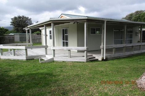 Photo of property in 25 Heperi Street, Waikanae Beach, Waikanae, 5036