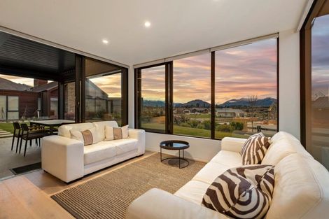 Photo of property in 2 Mccaw Mews, Wanaka, 9305