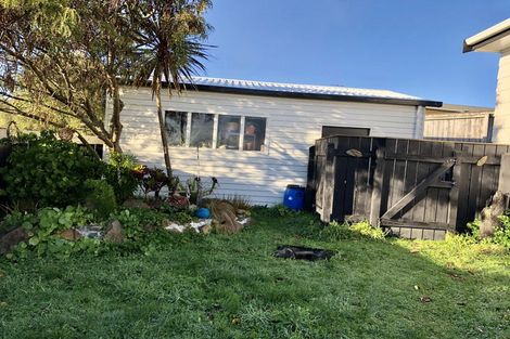 Photo of property in 15 Fenchurch Grove, Stokes Valley, Lower Hutt, 5019
