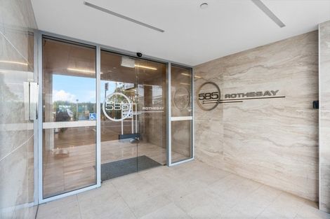 Photo of property in 6/585g Beach Road, Rothesay Bay, Auckland, 0630