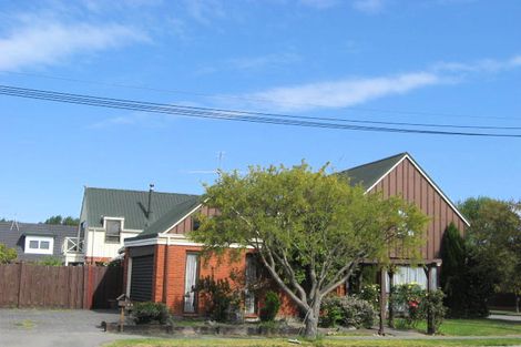 Photo of property in 122 Grahams Road, Burnside, Christchurch, 8053