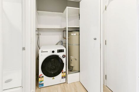 Photo of property in Terrace Tower Apartments, 11d/126 The Terrace, Wellington Central, Wellington, 6011