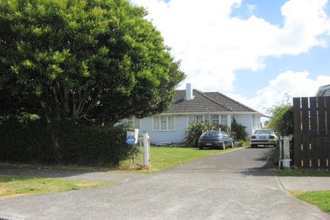 Photo of property in 11 Arimu Road, Papakura, 2110