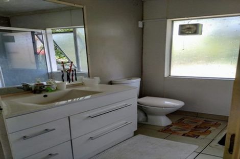 Photo of property in 1/83 Mcleod Road, Te Atatu South, Auckland, 0610