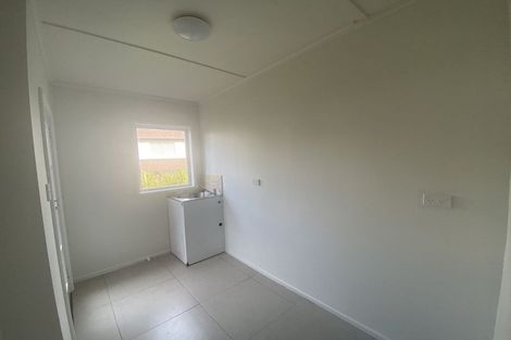 Photo of property in 14 Reynella Drive, Massey, Auckland, 0614