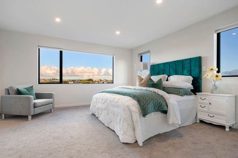 Photo of property in 15c Living Stream Road, Albany Heights, Auckland, 0632