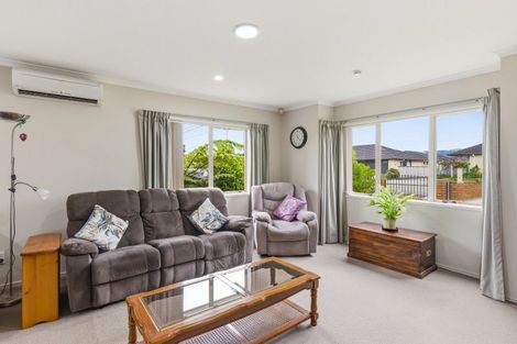 Photo of property in 63 Weraroa Road, Levin, 5510