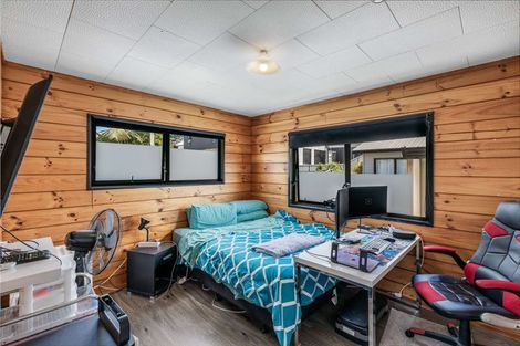 Photo of property in 2/32 Great South Road, Papakura, 2110