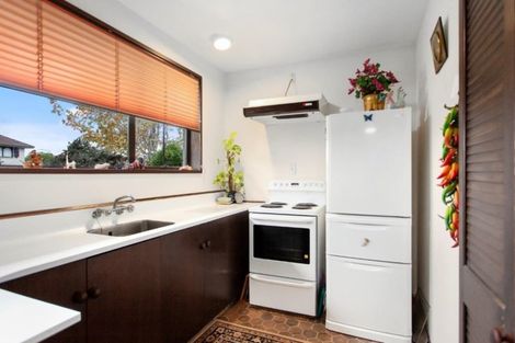 Photo of property in 37 Karnak Crescent, Russley, Christchurch, 8042