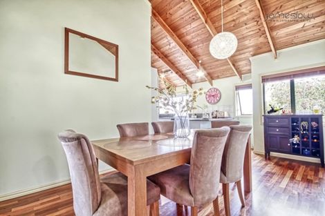 Photo of property in 39 Rhinevale Close, Henderson, Auckland, 0612