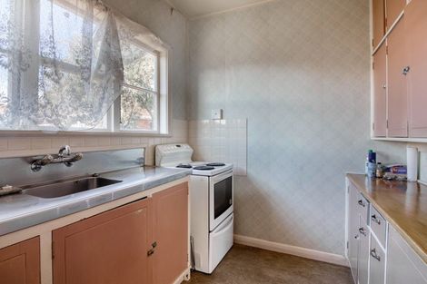 Photo of property in 129 Savage Crescent, West End, Palmerston North, 4412