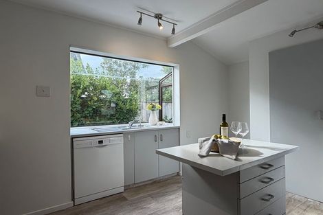 Photo of property in 16 Willowstream Grove, Cloverlea, Palmerston North, 4412