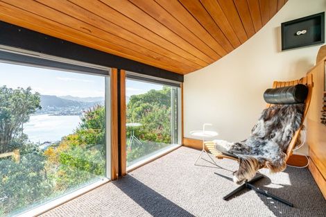 Photo of property in 77 Palliser Road, Roseneath, Wellington, 6011