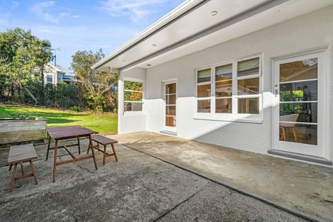 Photo of property in 1 Smart Terrace, Saint Johns Hill, Whanganui, 4500