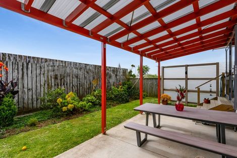 Photo of property in 15 Tasman Street, Opunake, 4616