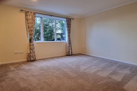 Photo of property in 28 Judkins Crescent, Cockle Bay, Auckland, 2014