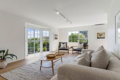 Photo of property in 5 Moxham Grove, Massey, Auckland, 0614