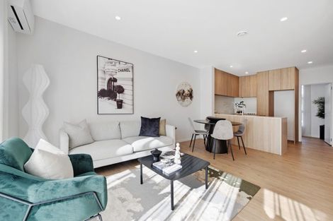 Photo of property in 15 Fencible Drive, Howick, Auckland, 2014