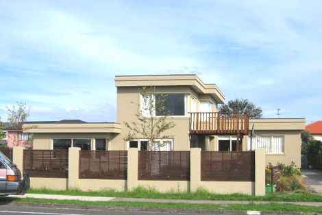Photo of property in 2/41 Macleans Road, Bucklands Beach, Auckland, 2014