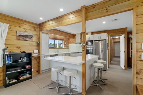 Photo of property in 8 Meadowstone Drive, Wanaka, 9305