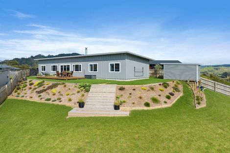 Photo of property in 16 Manatu Close, Whangamata, 3691