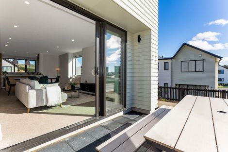 Photo of property in 2 Tiratu Rise, Whitby, 5024