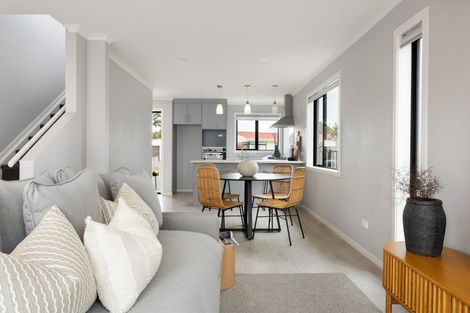 Photo of property in 1/1 Splitt Avenue, Glenview, Hamilton, 3206