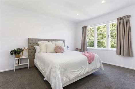 Photo of property in 53 Beach Road, Te Atatu Peninsula, Auckland, 0610