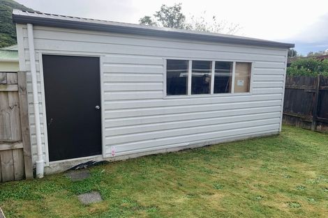 Photo of property in 50b Hartford Crescent, Totara Park, Upper Hutt, 5018