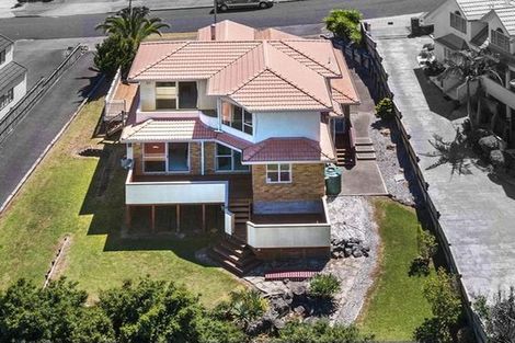 Photo of property in 53 Ribbonwood Crescent, Goodwood Heights, Auckland, 2105