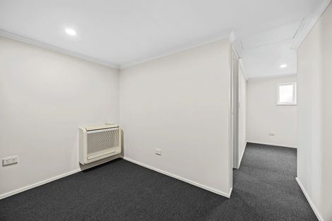 Photo of property in 33 Skerten Avenue, Hornby, Christchurch, 8042