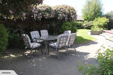 Photo of property in 64 Westgrove Avenue, Avonhead, Christchurch, 8042