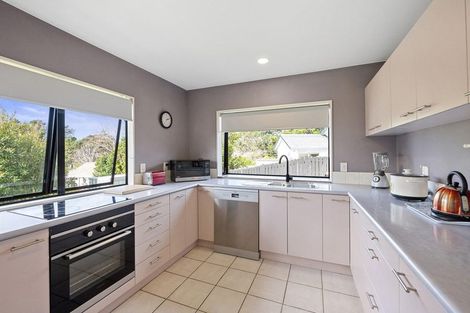 Photo of property in 8 Owl Court, Unsworth Heights, Auckland, 0632