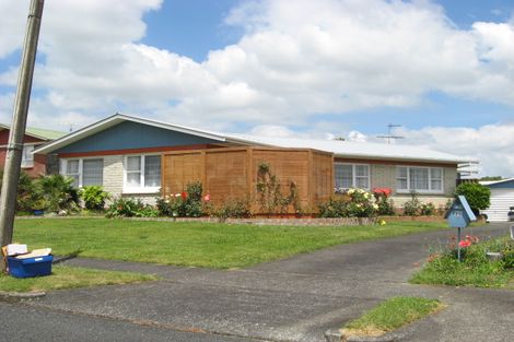 Photo of property in 35 Landscape Road, Pukekohe, 2120