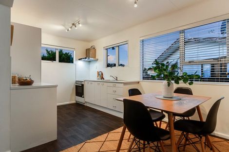 Photo of property in 3 Toporoa View, Ascot Park, Porirua, 5024