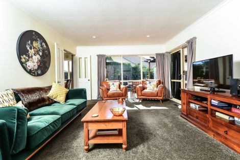 Photo of property in 19 Mangakoea Place, St Andrews, Hamilton, 3200