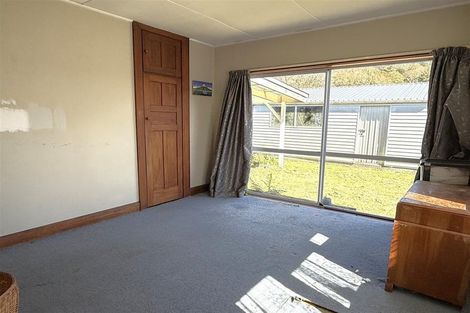 Photo of property in 48 Oxford Street, Taylorville, Greymouth, 7805