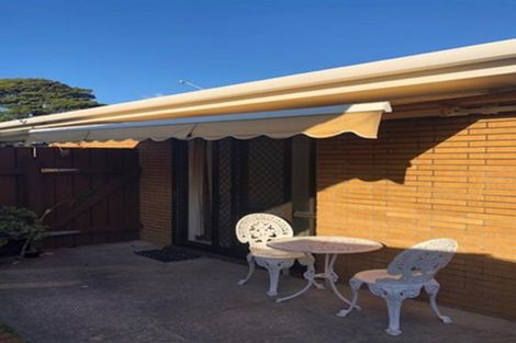 Photo of property in 2/1 Landscape Road, Papatoetoe, Auckland, 2025