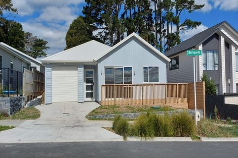 Photo of property in 8 Barrique Road, Kumeu, 0810