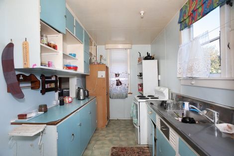 Photo of property in 42 Stewart Street, Marton, 4710