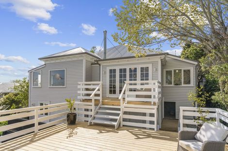 Photo of property in 34 Hackthorne Road, Cashmere, Christchurch, 8022