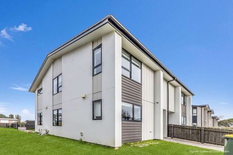 Photo of property in 27 Discovery Place, Marfell, New Plymouth, 4310